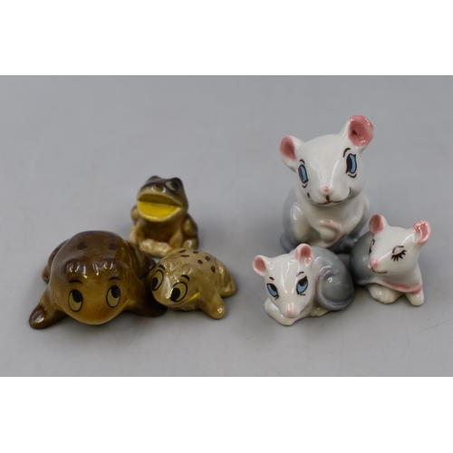 270 - Selection of Wade Happy Family Collectable Miniatures Including Frogs and Mice In Original Boxes