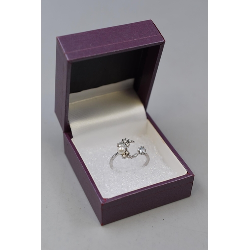 5 - A 925. Silver Mother of Pearl and Clear Stoned Moon and Star Ring, In Presentation Box