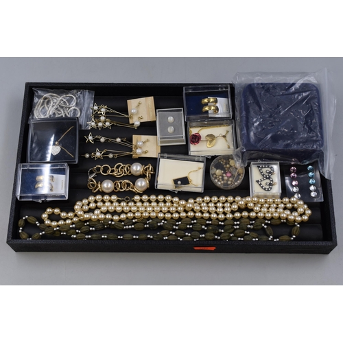 131 - Mixed Selection of Jewellery Items