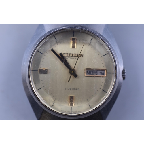 98 - A Citizen 21 Jewels Automatic Day/Date Gents Watch, Working