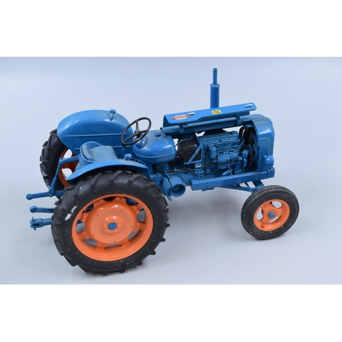 186 - A Universal Hobbies Fordson Power Major Model Tractor (1:16 Scale)