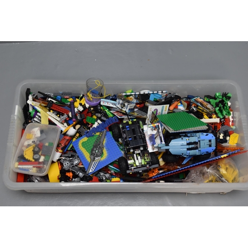 408 - Box of random Lego bricks and bits and bobs