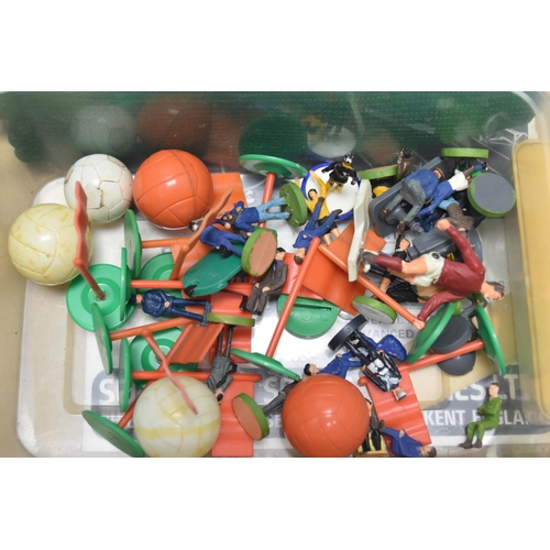 409 - Selection of Subbuteo accessories with Players, Pitch, Floodlights, Nets and Box