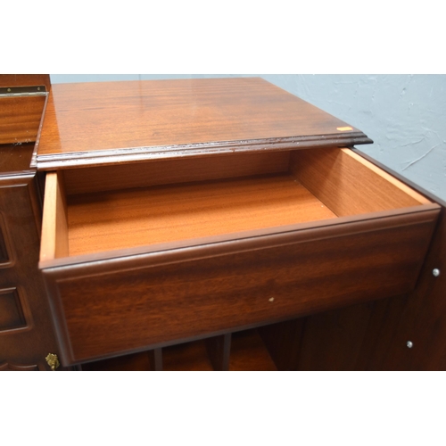 558 - Nice Quality Rossmore Two Door Media/Record Player Unit Housing a Single Top Drawer over Record Stor... 