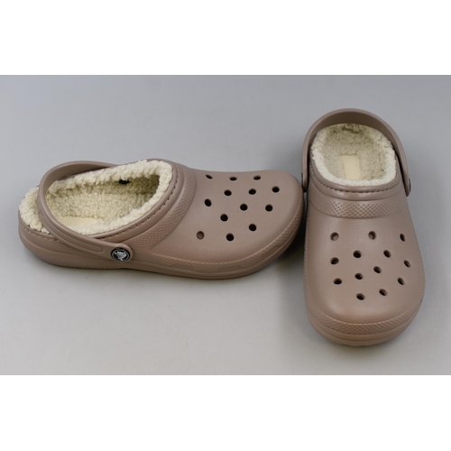 676 - Pair of Mushroom Fur Lined Crocs Size J5 Kids 5(38)