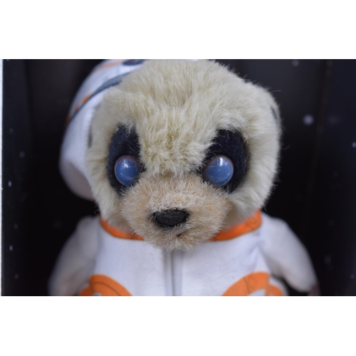 720 - Five limited edition Meerkat toys to include 3 Olegs, 2 BB-8 and1 PJ. 1 Batman and 1 Yakovs toy shop