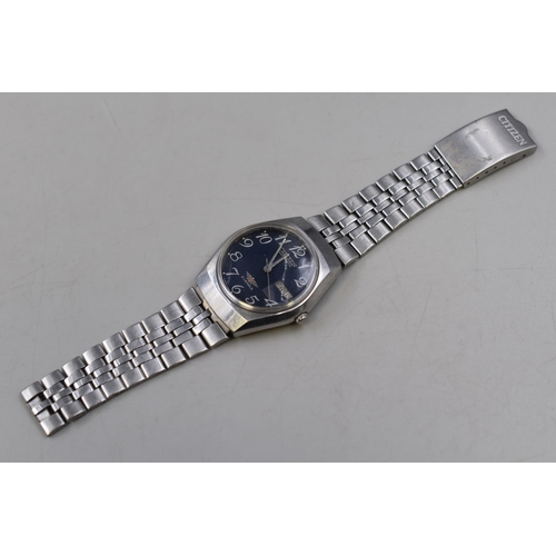 87 - A Citizen Automatic 21 Jewels Day/Date Gents Watch With Blue and Luminous Dial, Working