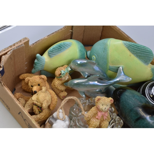 687 - Large mixed lot of ornaments to include 2 dolphin ornaments, 4 bear figurines, 2 fish ornaments, 3 c... 