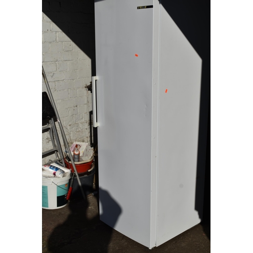 522 - A Bosch Standing Freezer Frost-Free Four Drawers (Two Big Box Drawers), Two Shelves, In Good Conditi... 