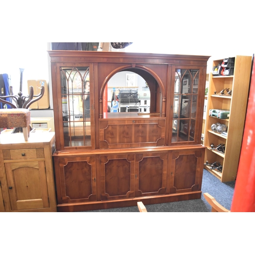 506 - Stunning Mid Century Two Sectional Mirrored Drinks Display Cabinet with a Four Cupboard Base Topped ... 