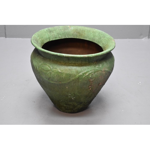 547 - *NO POSTAGE* Large Green Pottery Plant Pot Approx 17