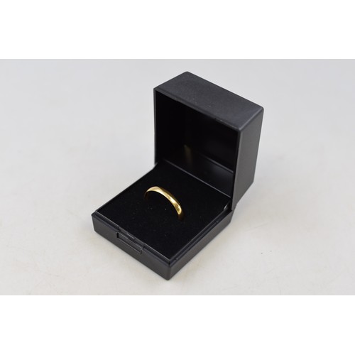 32 - Hallmarked 750 (18ct) Gold Band Ring (Size R) Complete with Presentation Box