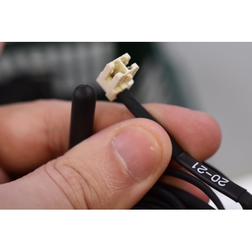 337 - Elstat HTC sensor cables x 12