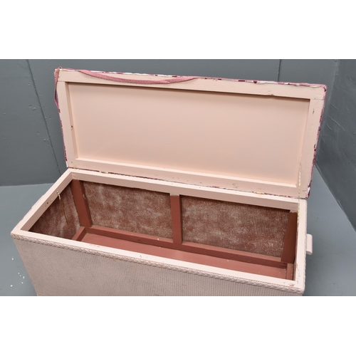 367 - Vintage wooden bedding box in pink (20