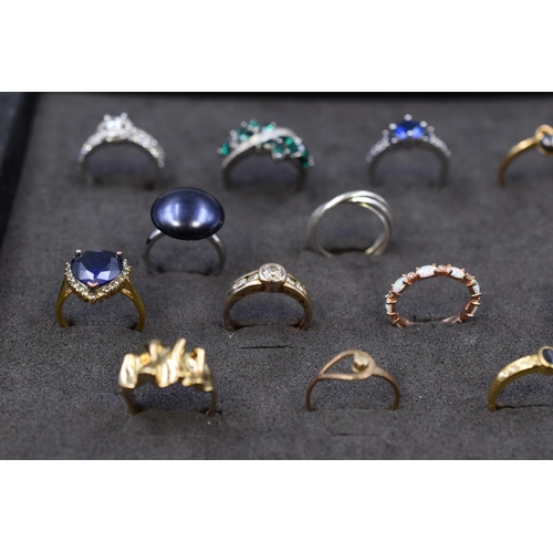 66 - Selection of 21 Designer Finger Rings