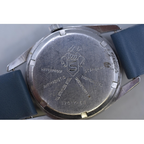 81 - A Henri Sandoz & Fils 17 Jewels Gents Mechanical Watch, With Leather Strap. Working