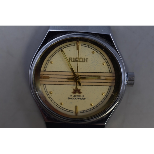 83 - A Ricoh 17 Jewels Mechanical Gents Watch, With Leather Strap. Working, Watch Back Not Original