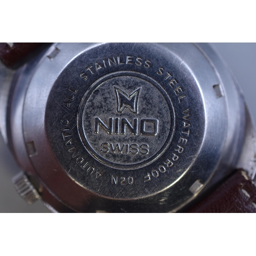 102 - A Nino 5 Automatic 17 Jewels Day/Date Watch, With Leather Strap. Face is Marked 25 Jewels But Moveme... 