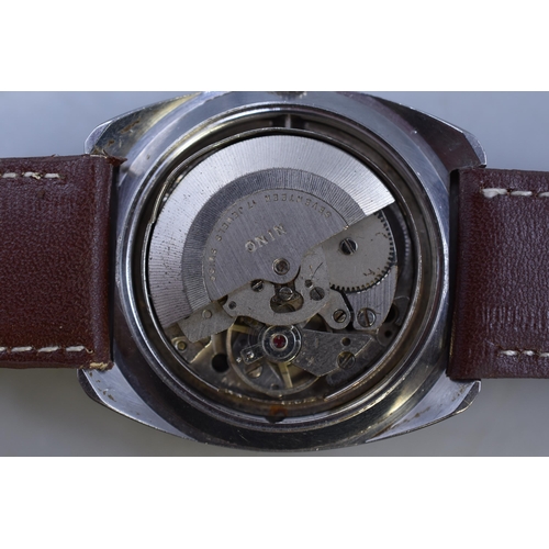 102 - A Nino 5 Automatic 17 Jewels Day/Date Watch, With Leather Strap. Face is Marked 25 Jewels But Moveme... 