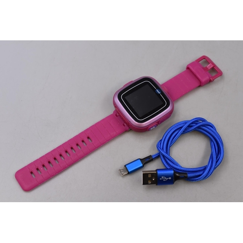 121 - A V-Tech Kidizoom DX2 Childs Smart Watch, Powers On When Tested