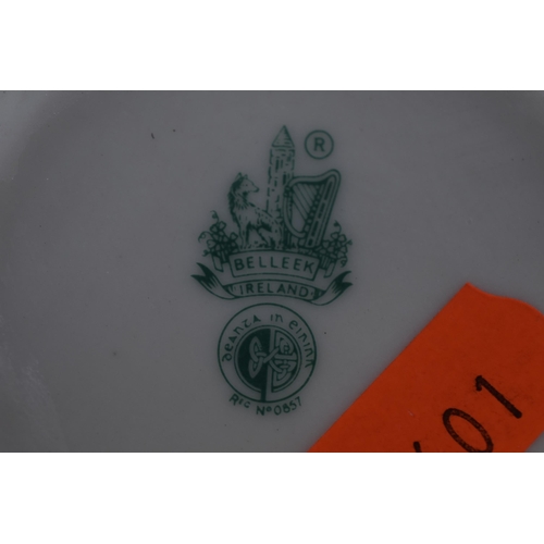 213 - Belleek 5th Mark (1955-1965) Vase (9cm)