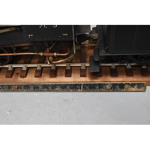 383 - Hand Built 3.5 to 4 Gauge Northern Pacific Steam Engine with Tender Sitting on Rolling Road Display ... 