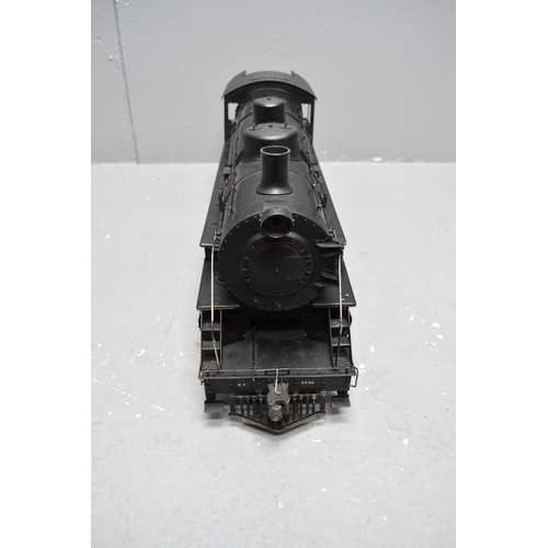 383 - Hand Built 3.5 to 4 Gauge Northern Pacific Steam Engine with Tender Sitting on Rolling Road Display ... 