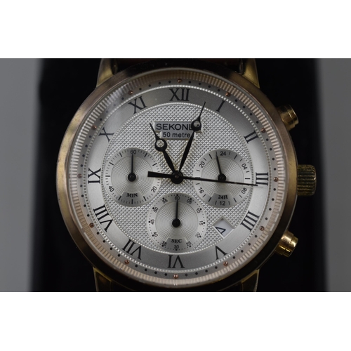 55 - Sekonda 50mtr Chronograph Gents Watch with Leather Strap and case (Working)
