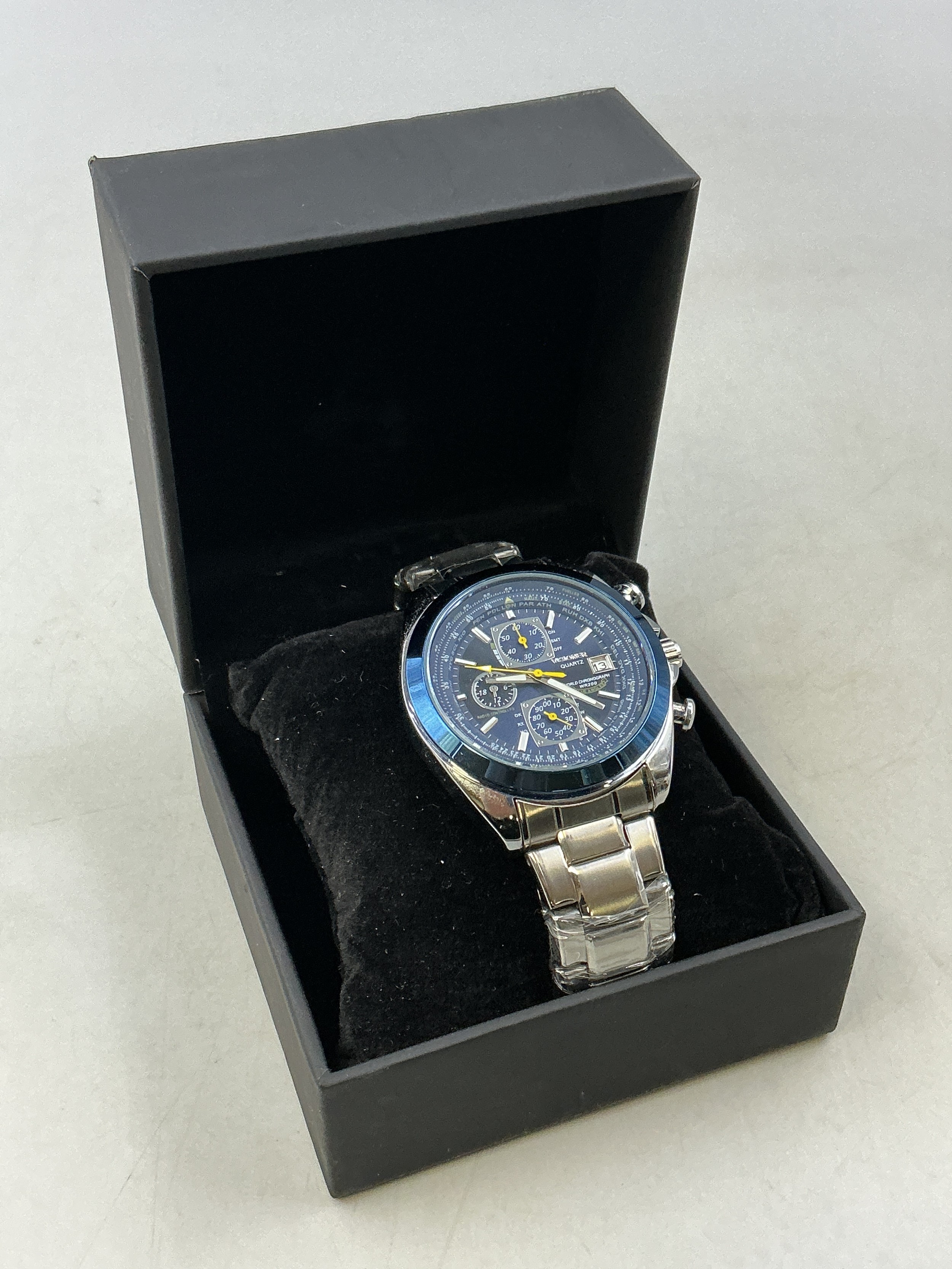 Visioner World Chronograph Gents Watch Complete with Presentation Box ...