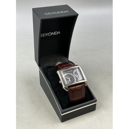 A Gents Sekonda Dual Time Dial Quartz Watch, In Presentation Box. Working