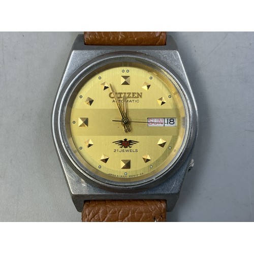 39 - A Vintage Gents Citizen Automatic 21 Jewels Day/Date Watch - Two Tone Gold Dial, Stainless Steel Cas... 