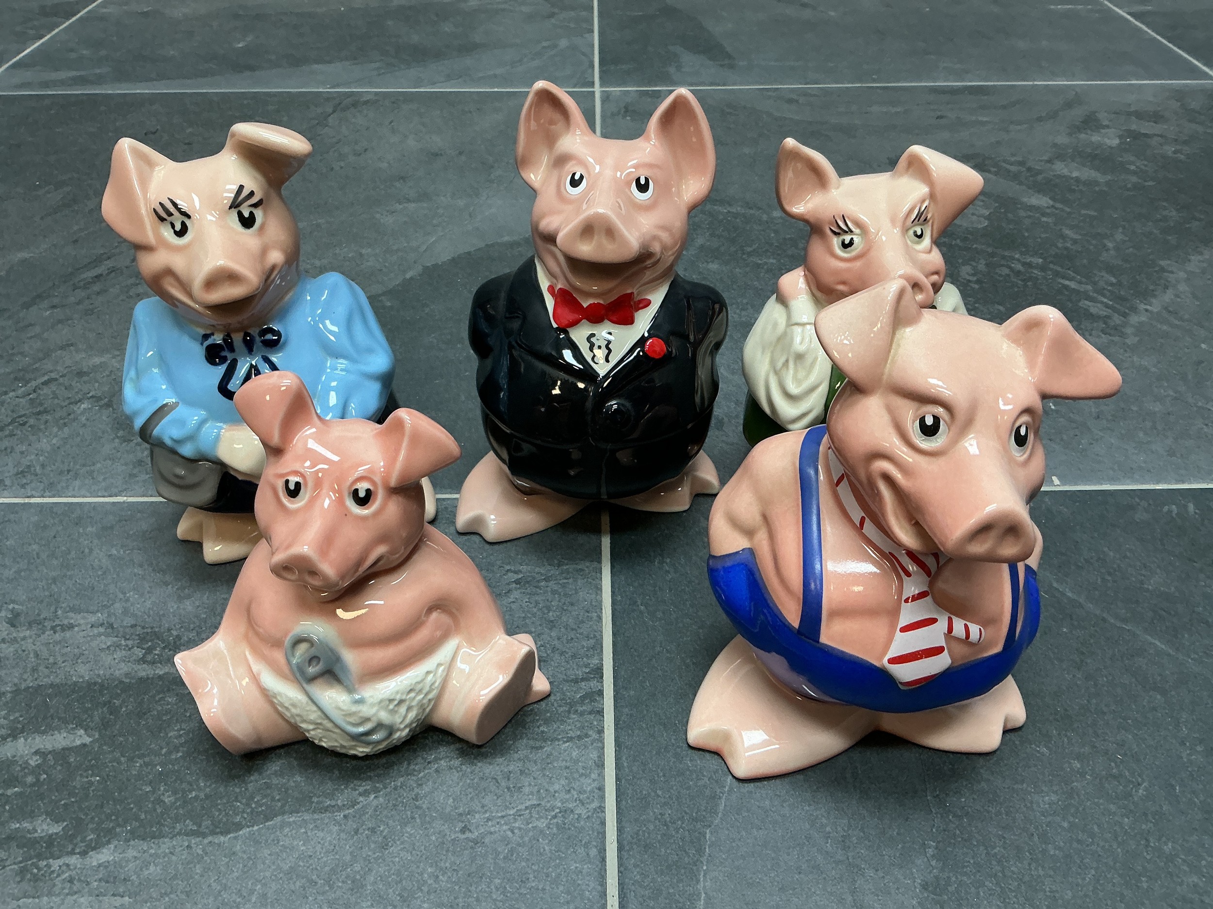 Set of 5 Wade Natwest Pig Money Boxes all Complete with Stoppers