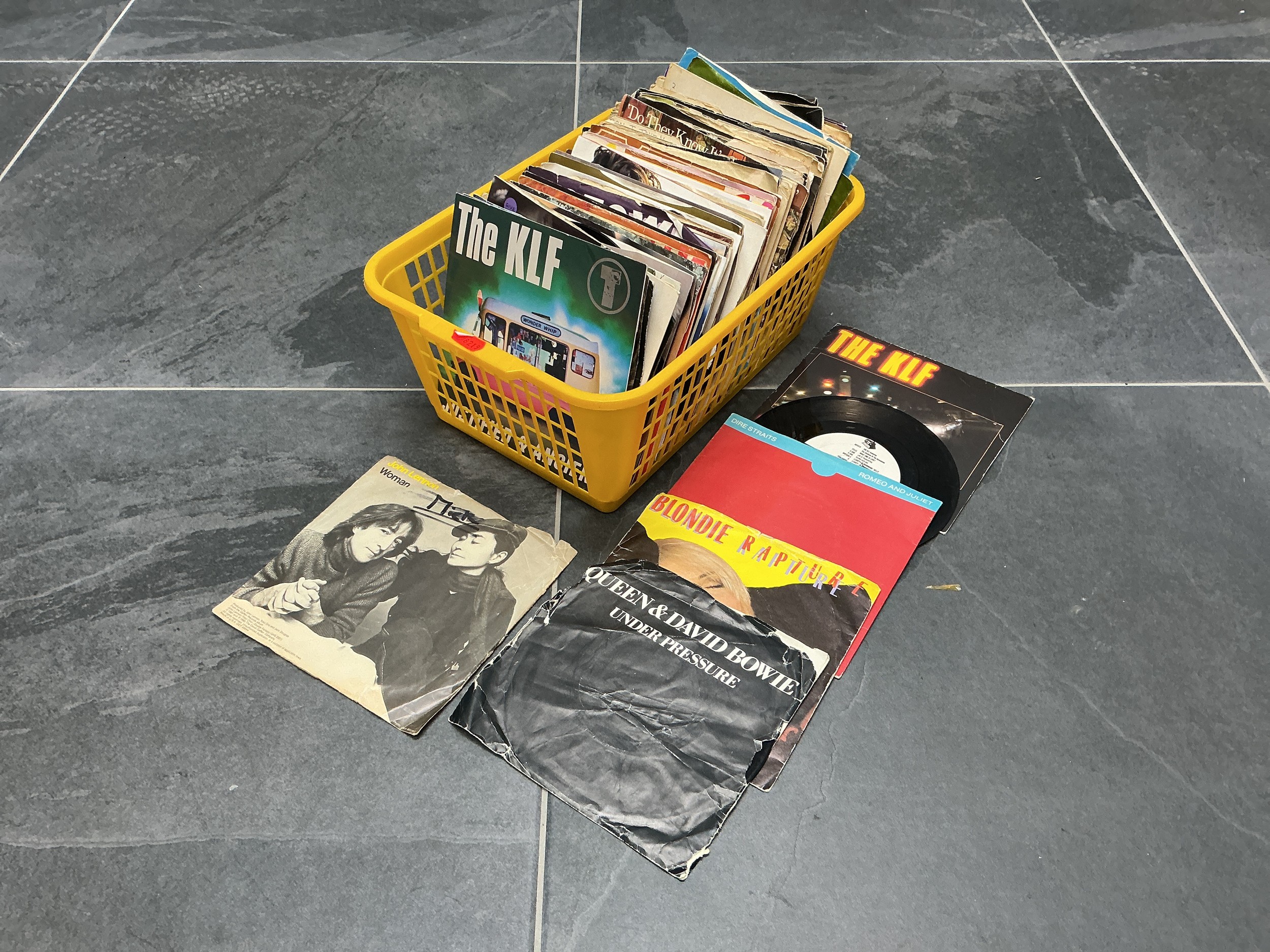 A Large Selection of 7" Vinyl Singles - Includes Queen & David Bowie ...