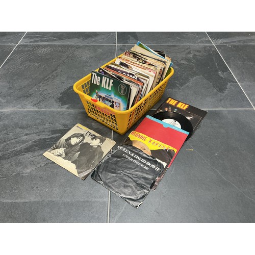 A Large Selection of 7" Vinyl Singles - Includes Queen & David Bowie ...
