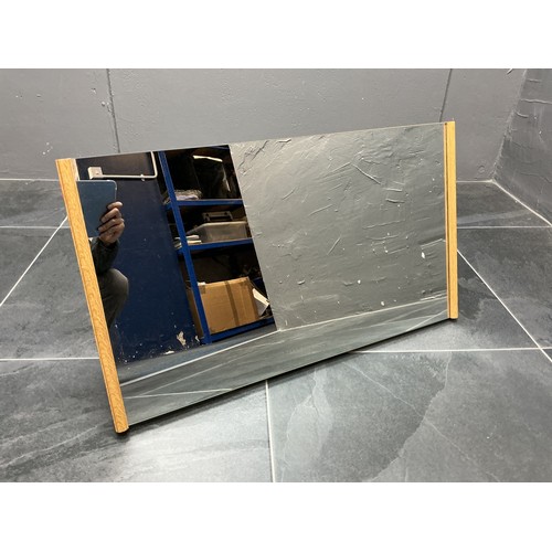 633 - Dressing Table Mirror can be used in either Vertical or Horizontal Position (78cm x 45cm)