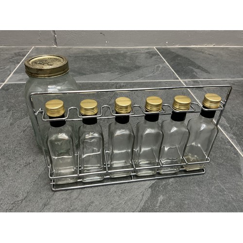 823 - Mixed Kitchenalia - Includes Stainless Steel Pressure Cooker, Kilner Jar, Three Tier Steamer, Hornse... 