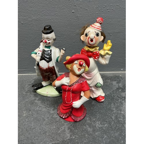 844 - A Selection of Twenty-Two Ceramic Clown Ornaments, With Rustic Wall Mounted Display Cabinet (Approx ... 