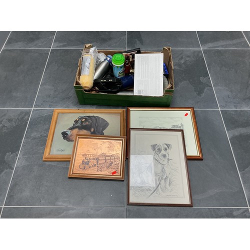 850 - A Mixed Selection - Includes Tea Gift Set, Two Mantle Clocks, Set of Pewter Napkin Rings, Money Dete... 