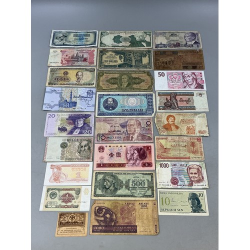Selection of 25 Worldwide Banknotes