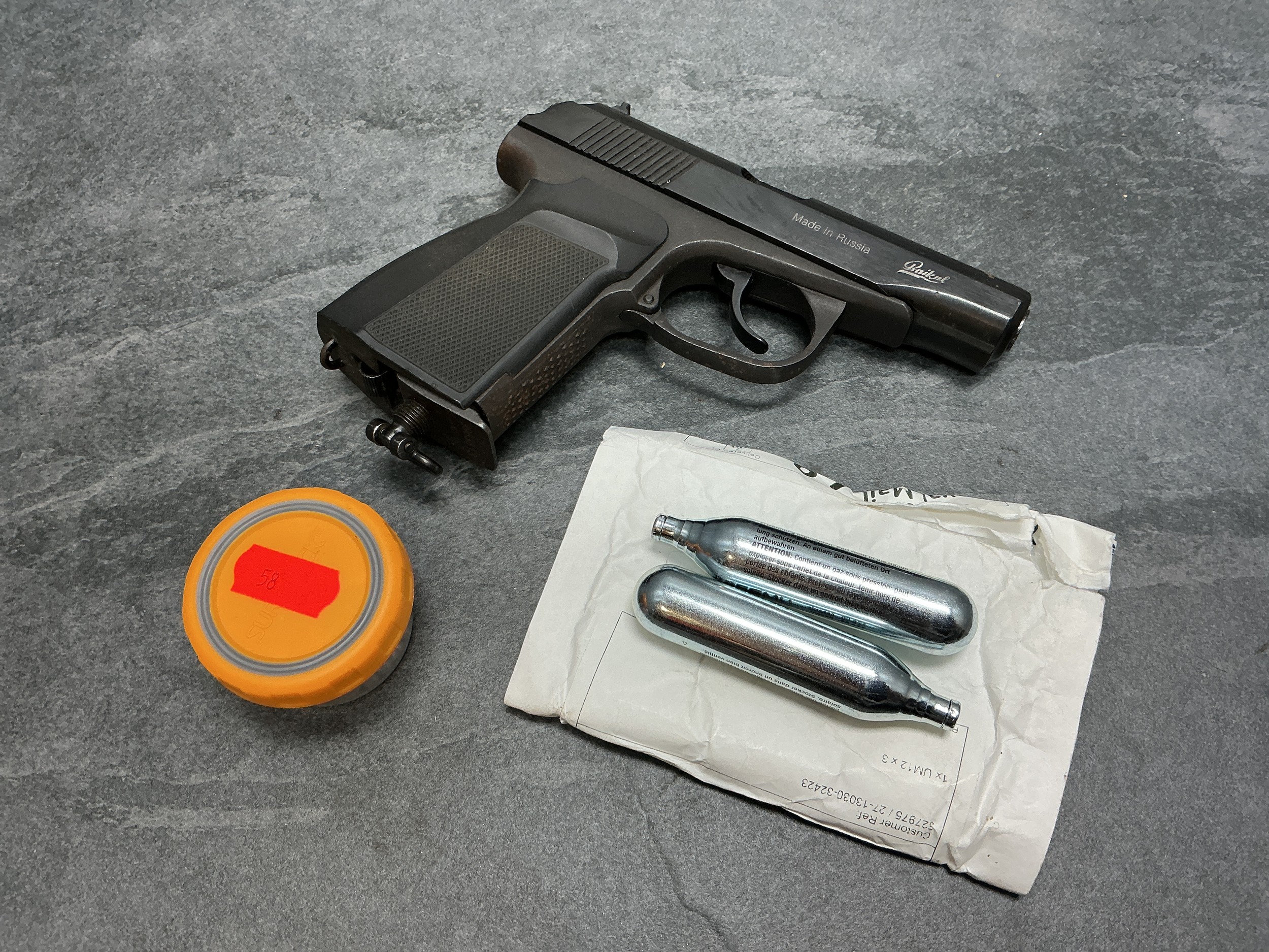 A Russian Baikel MP-654K 4.5mm CO2 Air Pistol, With Pellets and CO2 ...