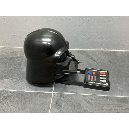 123 - Star Wars Hasbro 2004 Darth Vader Talking Mask with Voice Changer - Working When Tested
