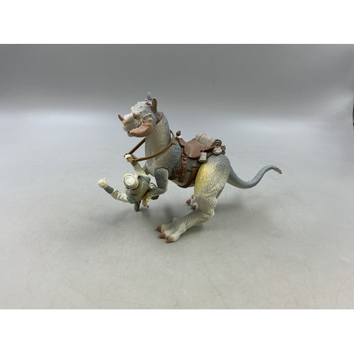 127 - Star Wars Lucas Film LTD 1997 The Power of the Force Luke Skywalker and Tauntaun Figurines. Pre-Owne... 