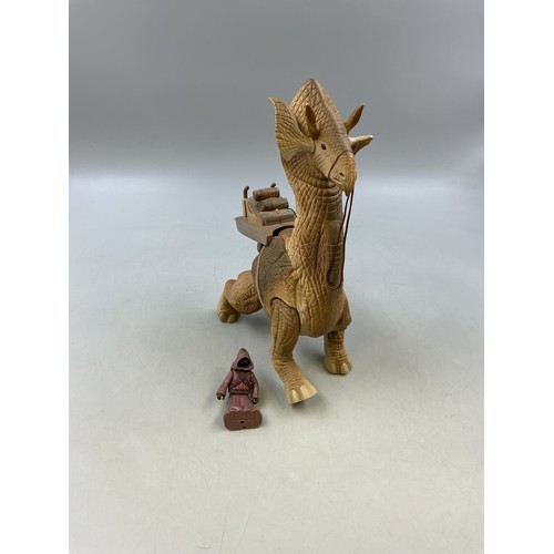 131 - Star Wars Kenner 1997 Lucas Film LTD - The Power of The Force Ronto and Jawa Figurines. Pre-Owned