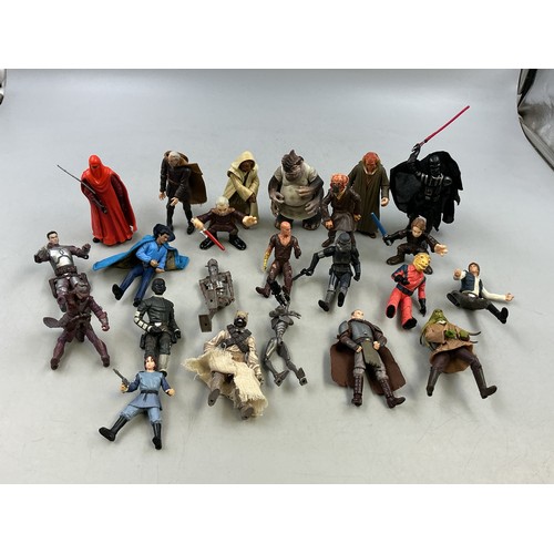 138 - Large Selection of Star Wars Hasbro 2000s Figurines. Pre-Owned