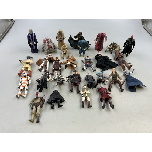 139 - Large Selection of Star Wars Hasbro 2000s Figurines. Pre-Owned