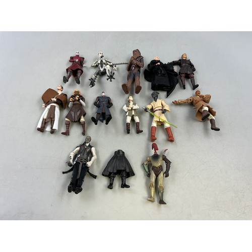 139 - Large Selection of Star Wars Hasbro 2000s Figurines. Pre-Owned