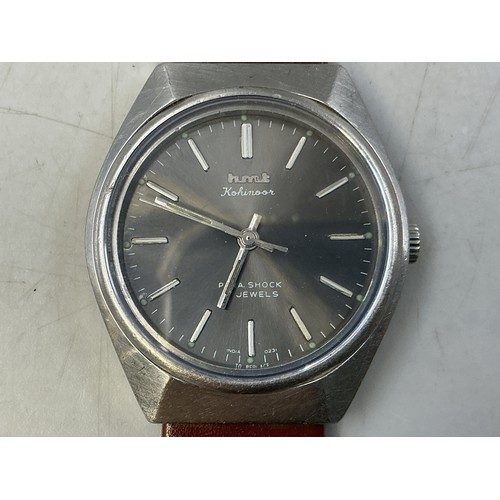 76 - hmt 17 Jewels Mechanical Gent's Watch with Strap (Working)