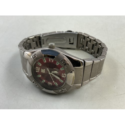 94 - A Gents 1k Colleiten Quartz Watch - Red Dial, Two Tone Stainless Steel Case and Strap. Working