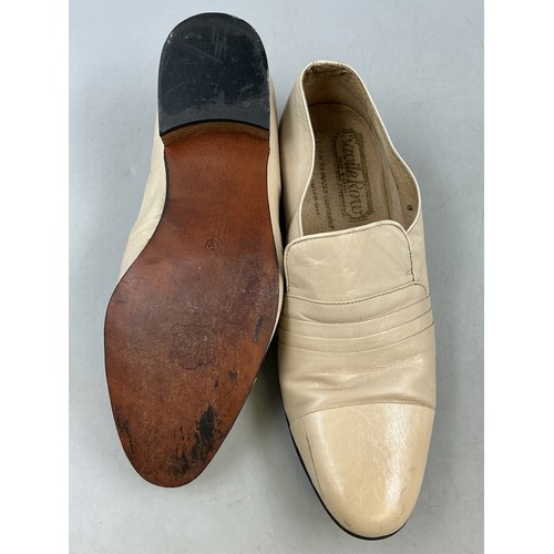 762 - Pair of Pre-Owned Savile Row of London Leather Slip-On loafers in size 9 uk