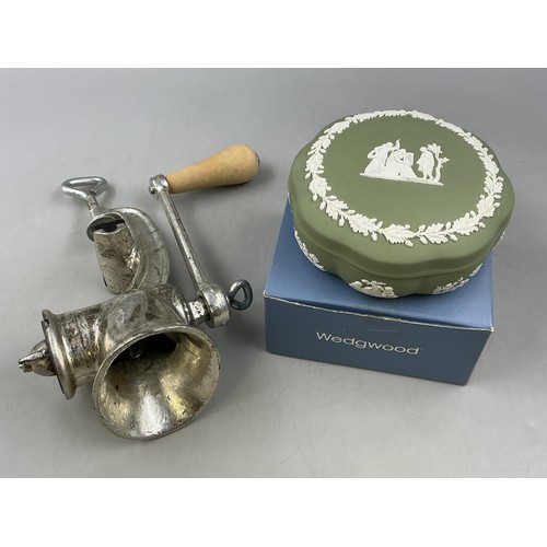 793 - Two Vintage Items to include a Boxed Wedgwood Green Jasper Ware Lidded Trinket Bowl and a Clamp On K... 